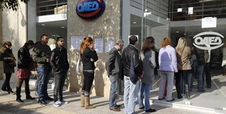 La tasa de paro en Grecia baja cinco décimas en febrero